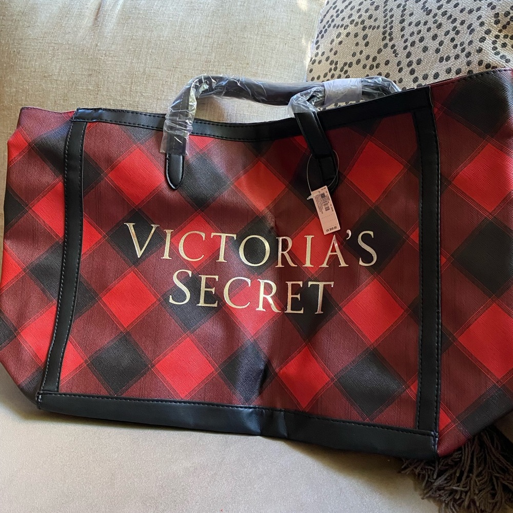NWT VS Buffalo Check Pattern Tote Bag